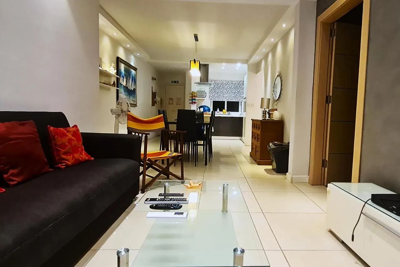 Unobstructred Seaviews, 2Br, Kingbeds, Fully Acd Apartment Marsaskala